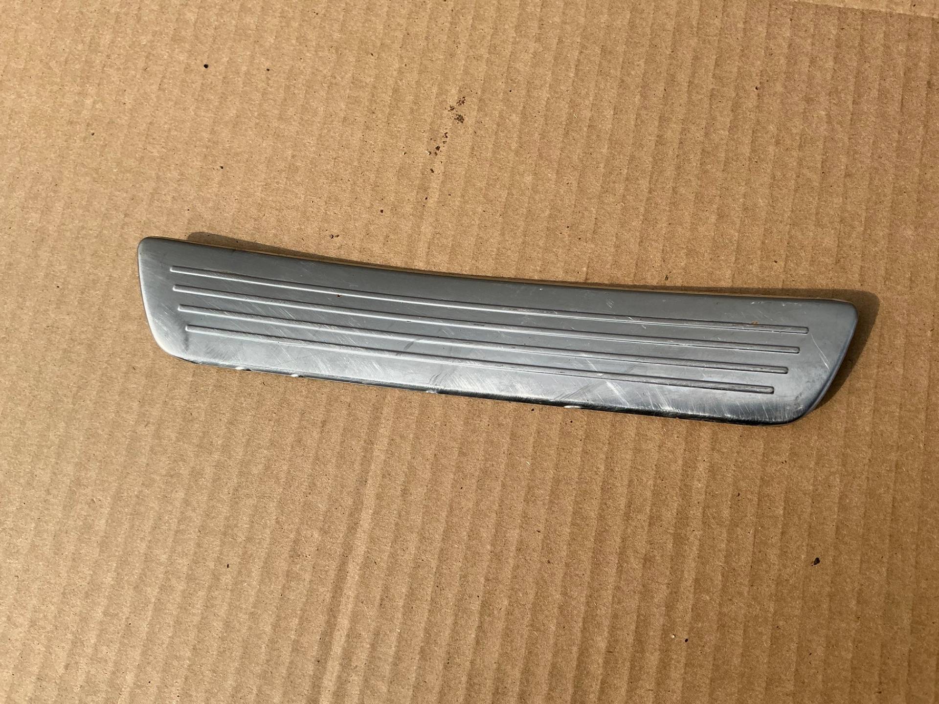 Накладка на порог правая Mercedes-Benz CLA C117