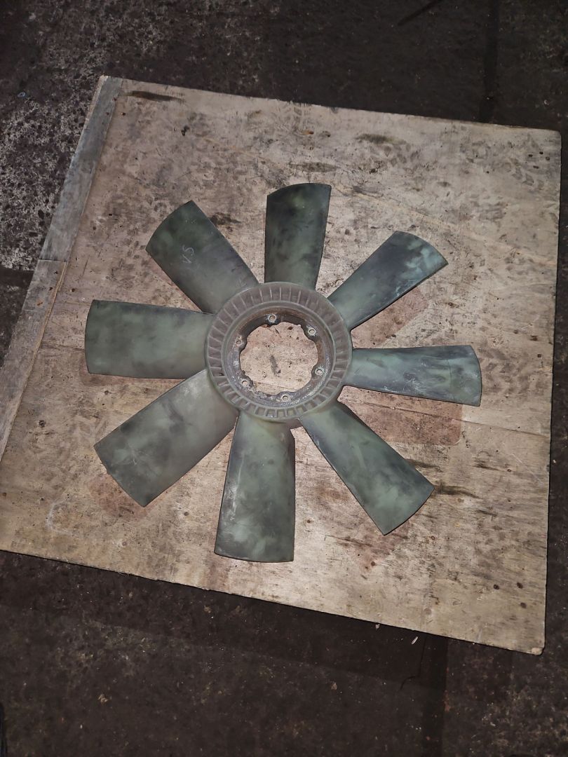 вентилятор радиатора Volvo FH 2 поколение 2007, 12.8 л., D13A440, дизель, грузовик, 1674864 - фото №1