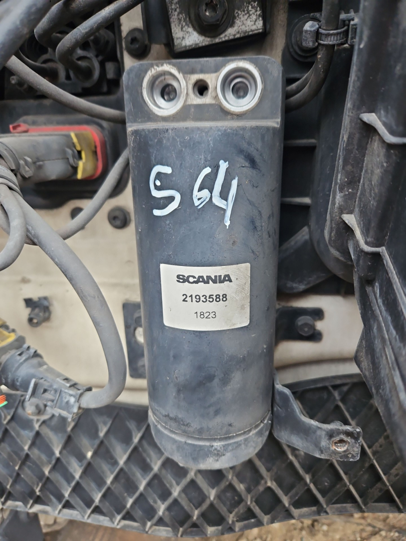 осушитель кондиционера Scania R 4 поколение 2018, 12.7 л., DC 13.148, дизель, АКПП, белый, правый руль, 2193588, 2851942 - фото №1
