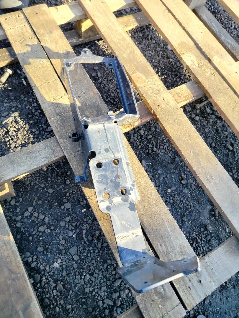 кронштейн бачка реагента AdBlue MAN TGX 1 поколение 2018, 12.4 л., D 2676 LF 51, дизель, АКПП, белый, правый руль, 81155115110 - фото №1