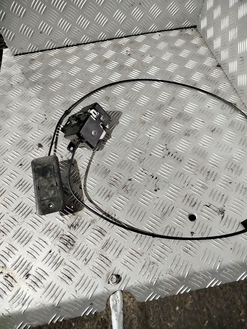 замок инструментального ящика Mercedes-Benz Actros 4 поколение (MP4) 2017, om471.926, дизель, МКПП, белый, правый руль, A9607550261, A9607550214 - фото №1