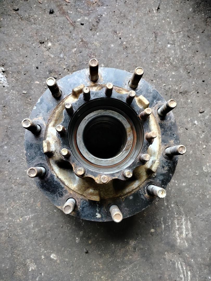 ступица задняя Volvo FH 3 поколение 2013, 12.8 л., D13C500, дизель, АКПП, белый, правый руль, 20567389, 20535263, 85107753, 3988838, 3092710, 20518661, 21036050, 20518649 - фото №1