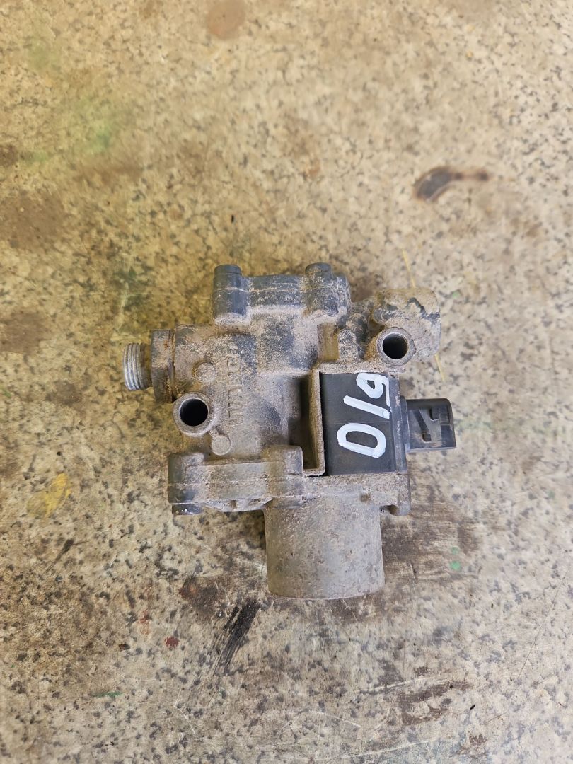 кран распределительный DAF XF 106 1 поколение 2017, MX-13, белый, правый руль, 4721950390, 1808335 - фото №1