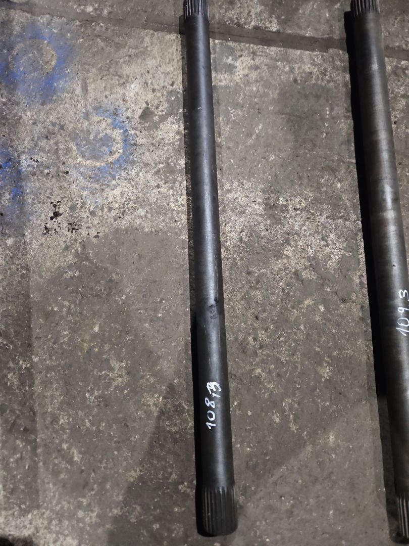 полуось (приводной вал, ШРУС) Scania R 3 поколение 2013, 12.7 л., DC 13.111, дизель, МКПП, белый, правый руль, 1761195, 1315681 - фото №1