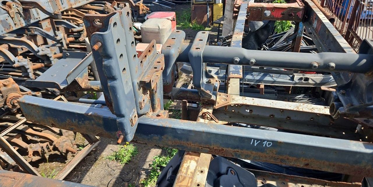 усилитель бампера переднего IVECO Stralis 2 поколение 2007, 500396927 - фото №1