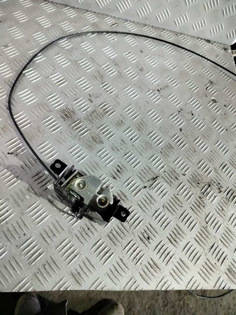 замок инструментального ящика Mercedes-Benz Actros 4 поколение (MP4) 2016, om471.926, дизель, АКПП, белый, правый руль, A9607550261, A9607550214 - фото №1