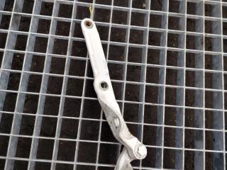 петля капота левая Volvo FH 3 поколение 2014, 12.8 л., D13K500, дизель, белый, правый руль, 82320176