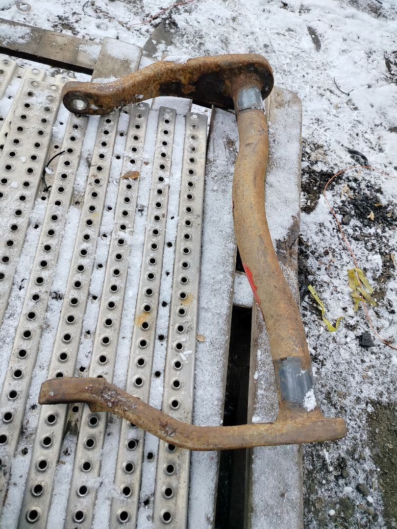 стабилизатор подвески задний Volvo FH 3 поколение 2013, 12.8 л., D13C460, дизель, АКПП, красный, правый руль, 21199808 - фото №1