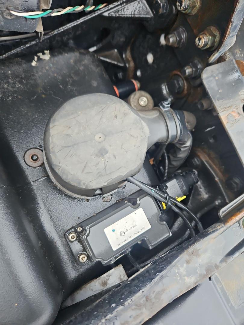 заборник реагента AdBlue MAN TGX 1 поколение 2018, 12.4 л., D 2676 LF 52, дизель, АКПП, белый, правый руль, 81154086095, 81154086102, 81154086121 - фото №1