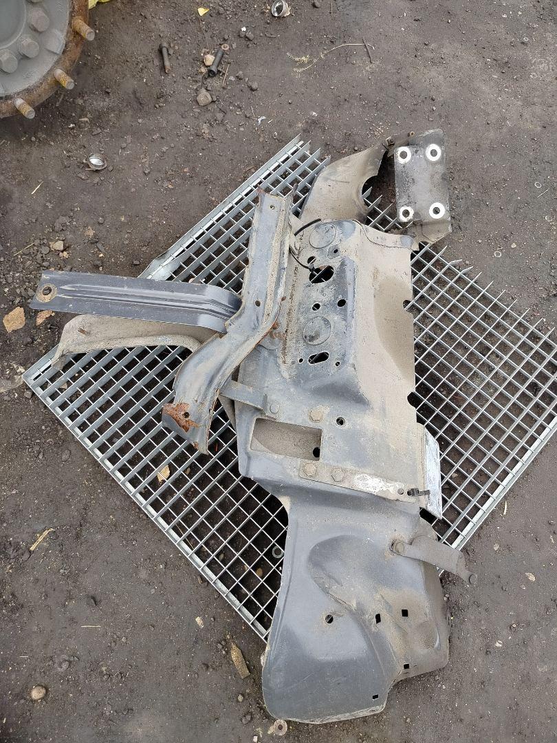 защита арок (подкрылок) Scania R 3 поколение 2006, 11.7 л., HPi, DC 12.14, дизель, МКПП, серый, правый руль, 1866051, 1779567 - фото №1