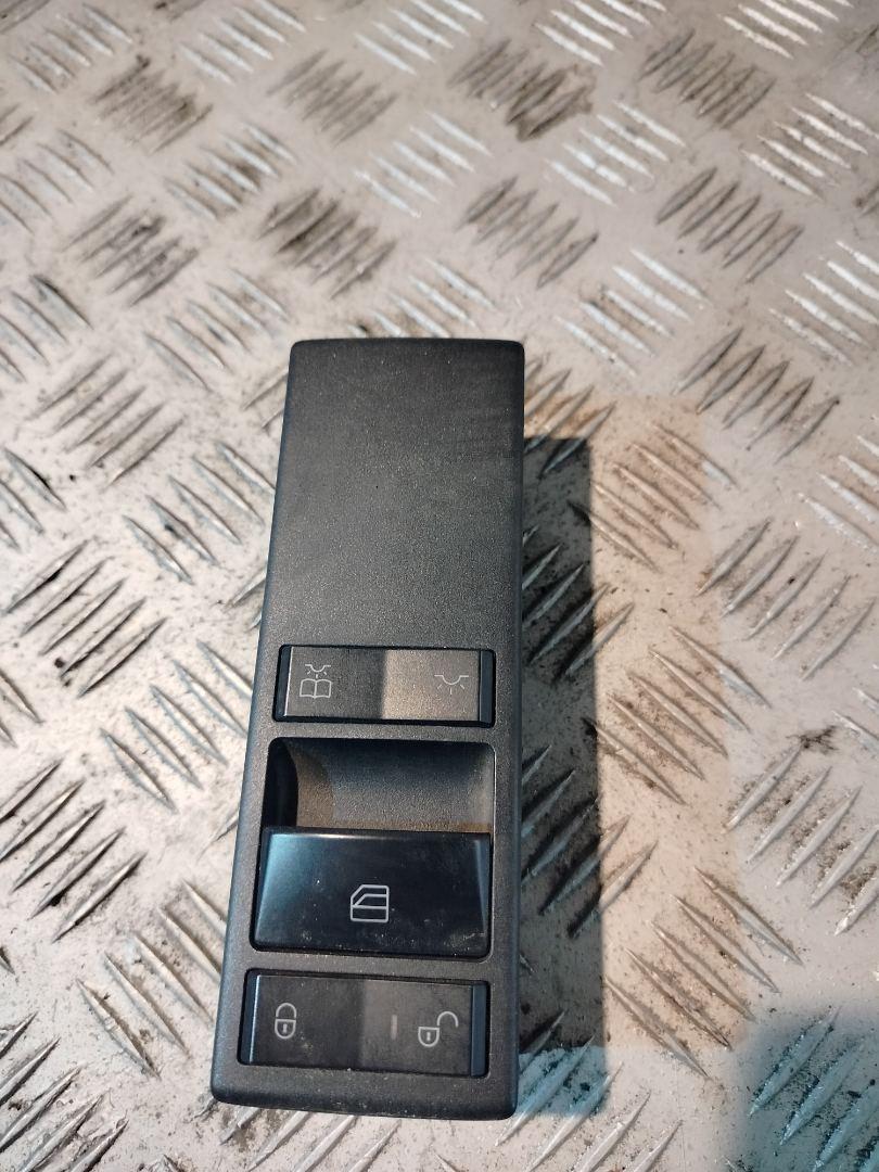 блок управления стеклоподъемниками Mercedes-Benz Actros 4 поколение (MP4) 2016, om471.926, дизель, АКПП, белый, правый руль, A9605450913 - фото №1