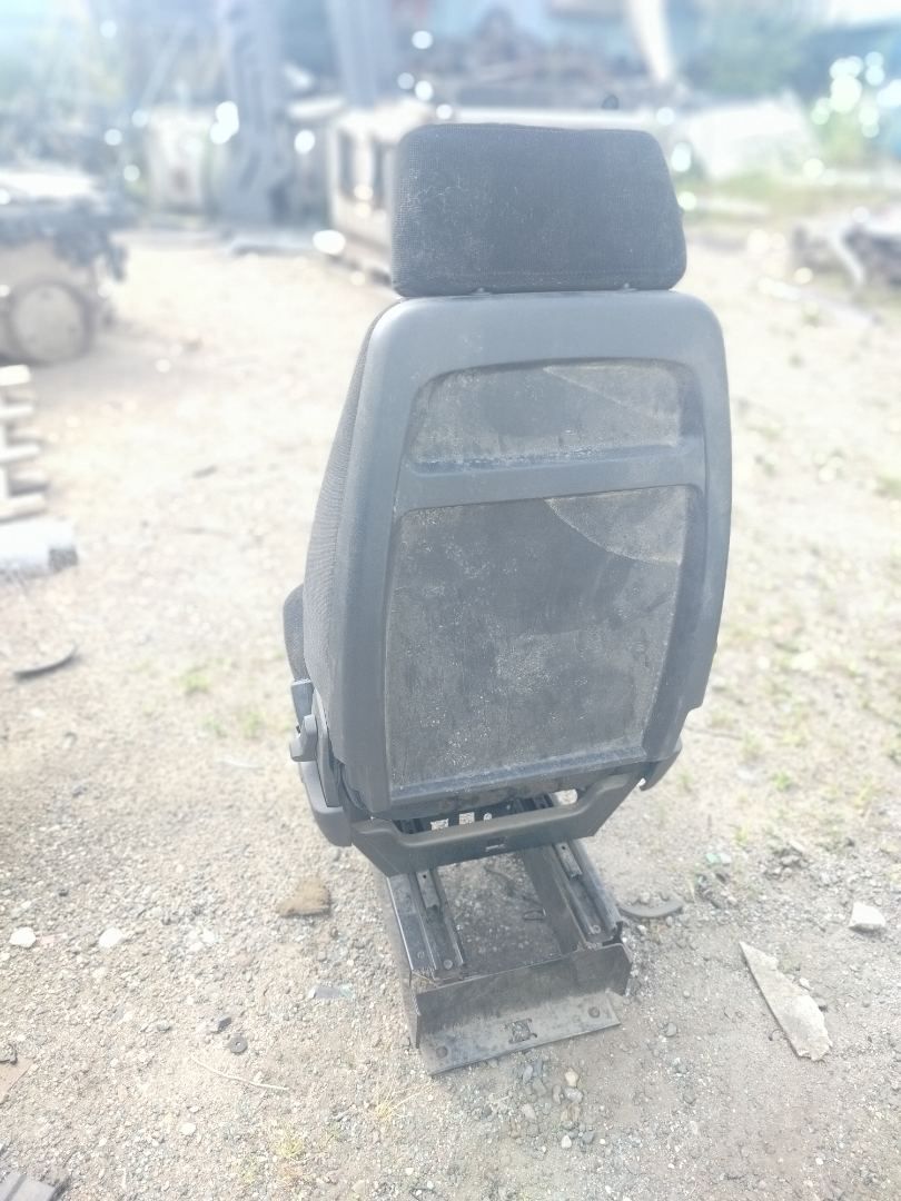 салон (комплект сидений) Scania R 4 поколение 2019, 12.7 л., DC 13.148, дизель, АКПП, белый, правый руль, 2474718 - фото №1