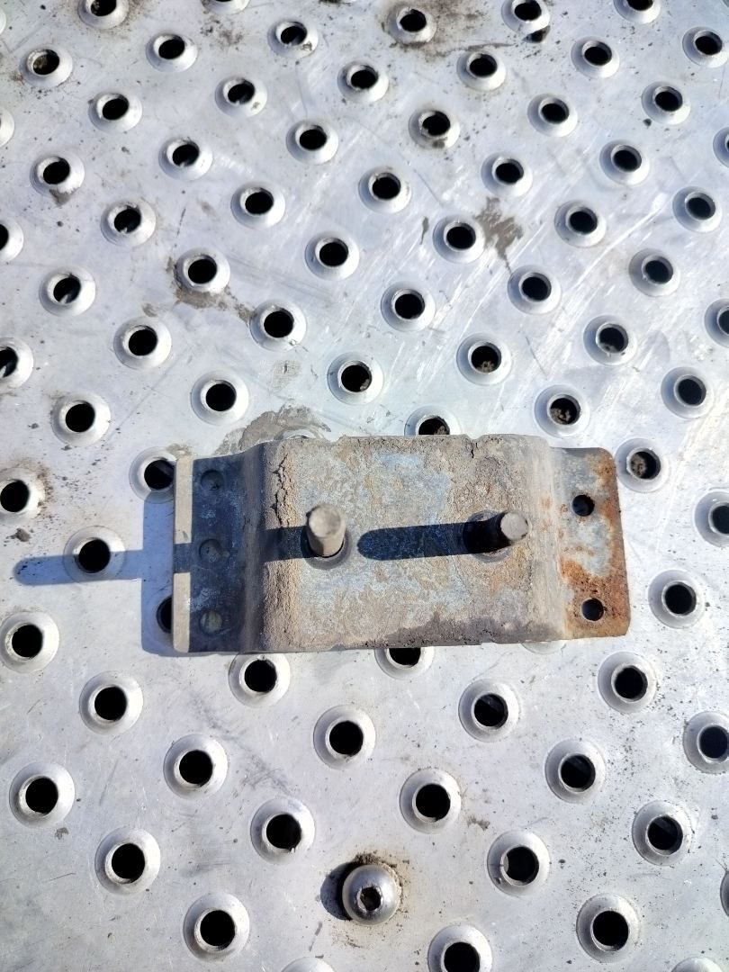 кронштейн (крепление) Scania R 4 поколение 2019, 12.7 л., DC 13.148, дизель, АКПП, белый, правый руль, 2354593 - фото №1