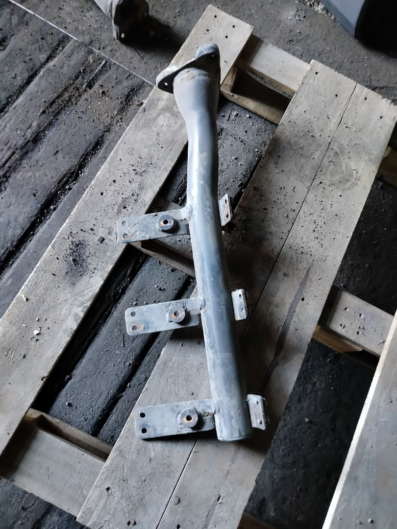 крепление ( кронштейн ) крыла Scania R 4 поколение 2019, 12.7 л., DC 13.148, дизель, АКПП, белый, правый руль, 1845848 - фото №1