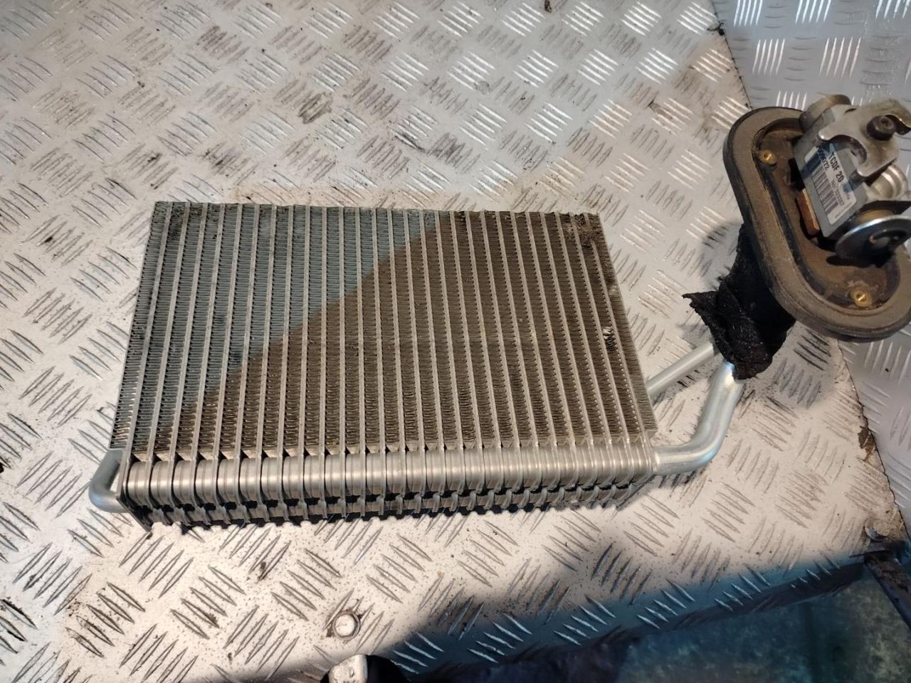 радиатор кондиционера DAF XF 105 1 поколение 2011, белый, грузовик, M1544005, 1690708 - фото №1