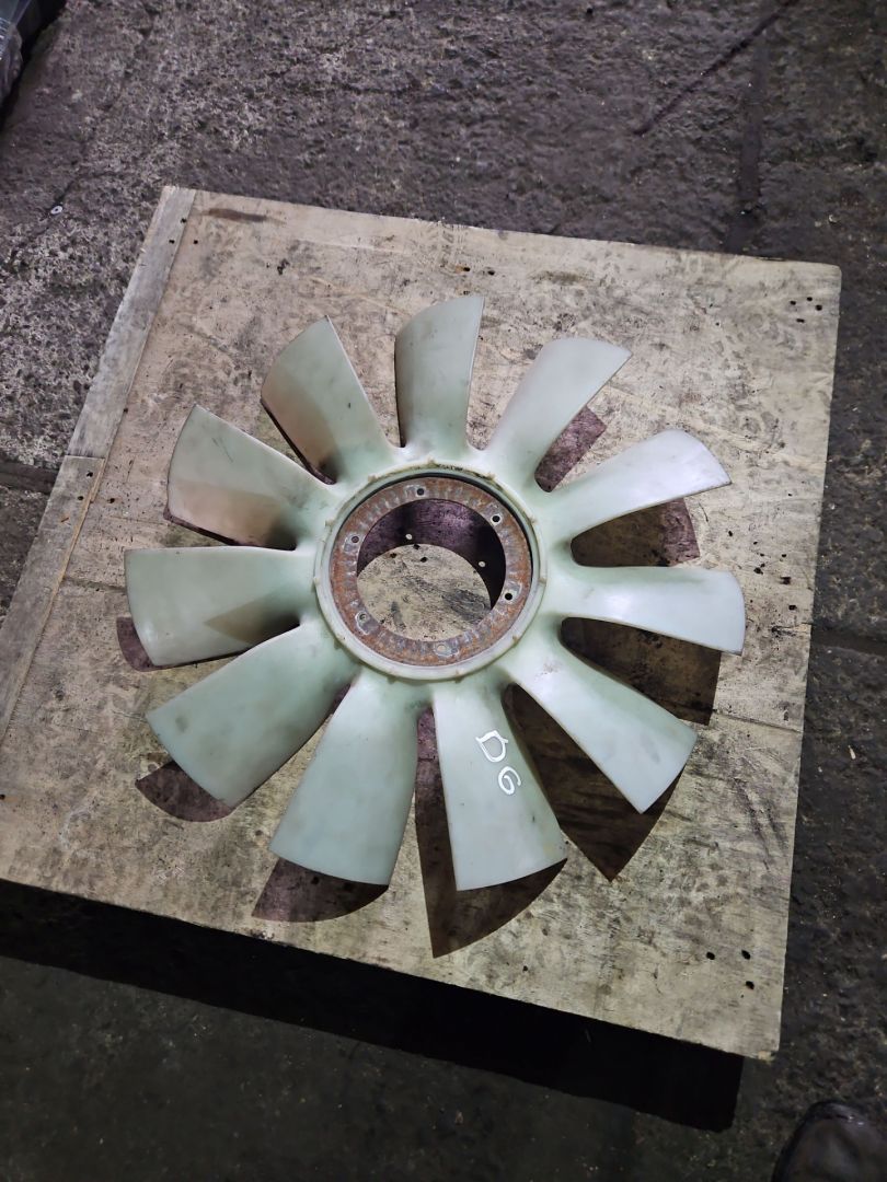 вентилятор радиатора Scania R 3 поколение 2007, 11.7 л., дизель, грузовик, 1520308, 2410085, 2132264, 1757672, 2052005 - фото №1