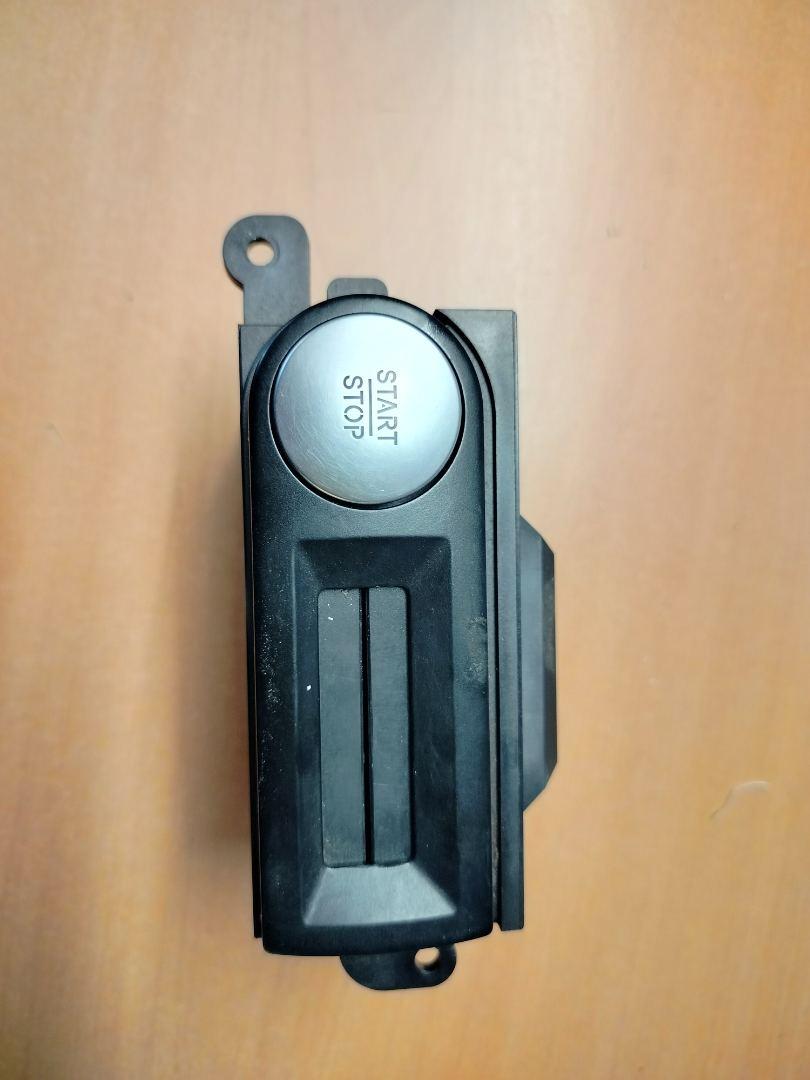 замок зажигания Mercedes-Benz Actros 4 поколение (MP4) 2015, 12.8 л., OM 471.900, дизель, МКПП, белый, правый руль, A0004464908 - фото №1