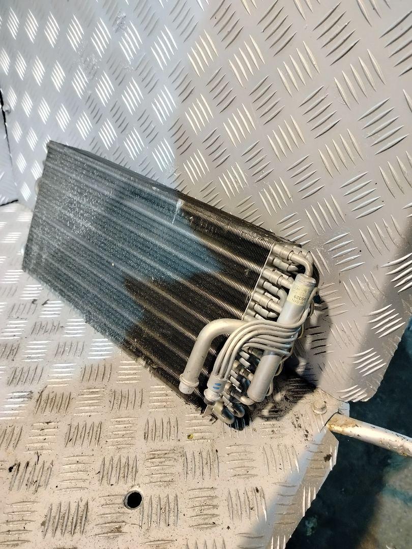 радиатор отопителя (печки) Mercedes-Benz Actros 1 поколение (MP1) (1996 - 2003), DB-SKN - фото №1