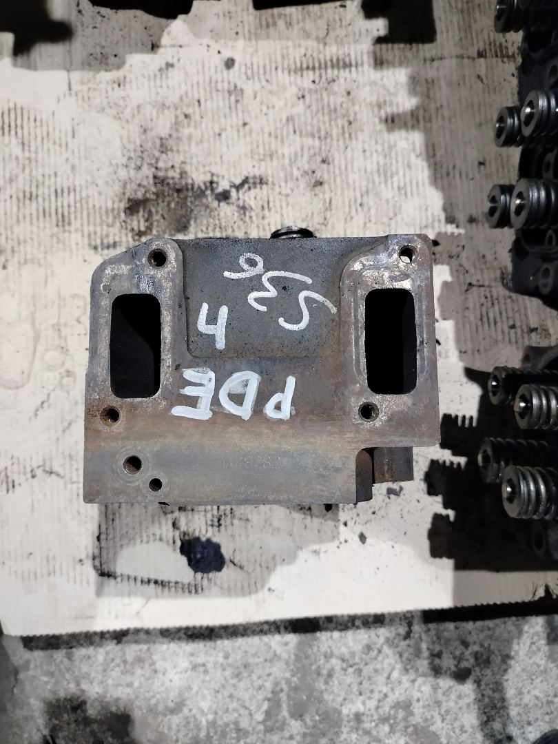 головка блока цилиндров Scania R 3 поколение 2007, 1450057, 1448282, 2128881, 1912792, 1846125, 1743124, 1421746, 1420001, 1412089, 1395661, 1371159 - фото №1