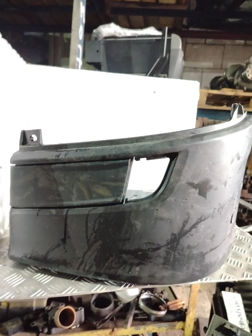 рамка фары противотуманной левой Scania R 4 поколение 2019, 12.7 л., DC 13.148, дизель, АКПП, белый, правый руль, 2295953, 2563906 - фото №1