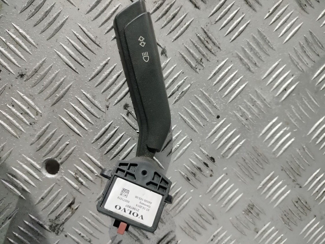 переключатель поворотов Volvo FH 3 поколение 2014, 12.8 л., D13K500, дизель, белый, правый руль, 21967897, 22849497, 22943668 - фото №1