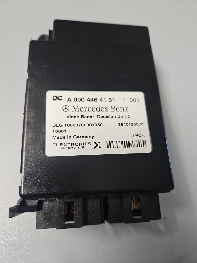 блок управления (другие) Mercedes-Benz Actros 4 поколение (MP4) 2016, om471.926, дизель, робот, белый, правый руль, A0004464151 - фото №1