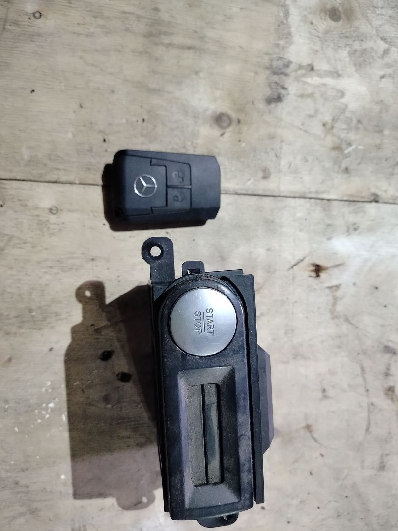 замок зажигания Mercedes-Benz Actros 4 поколение (MP4) 2015, 12.8 л., OM 471.900, дизель, белый, правый руль, A0004464908 - фото №1