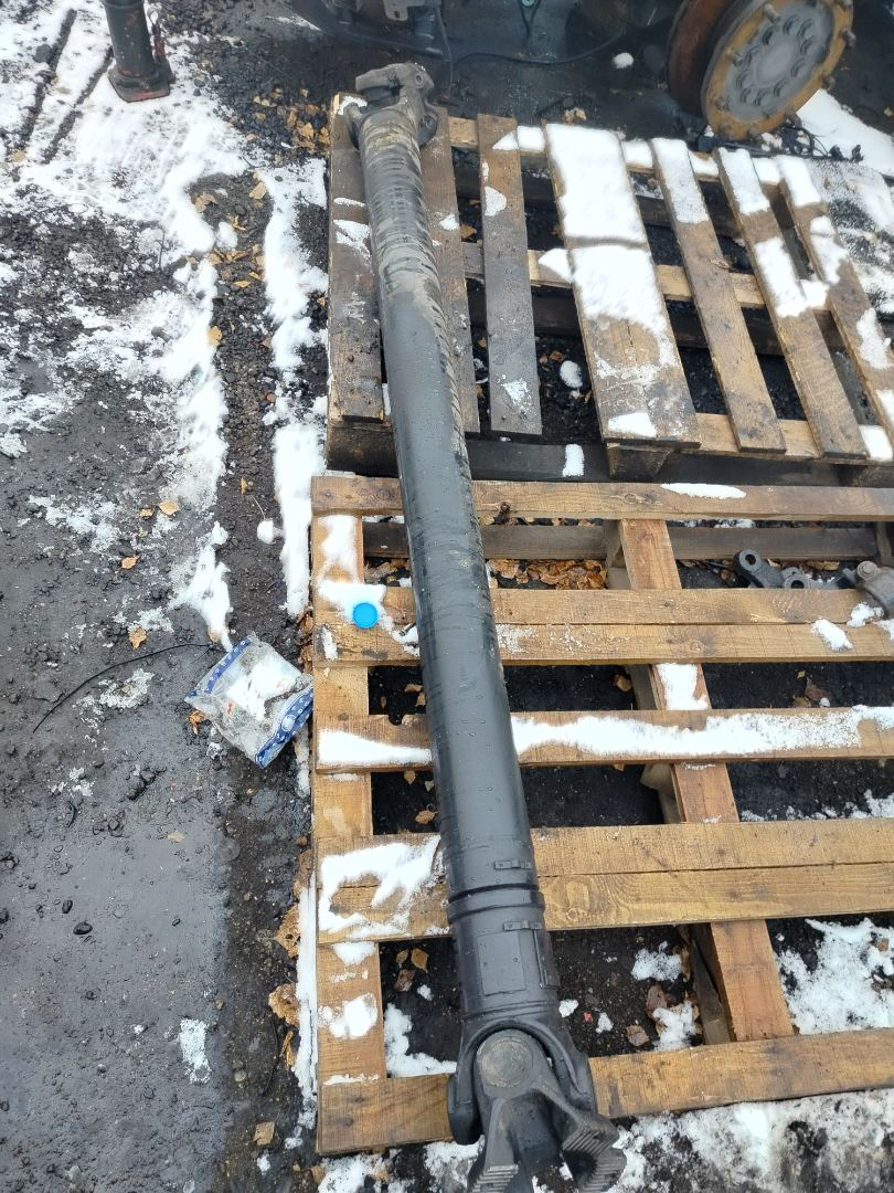 карданный вал MAN TGX 1 поколение 2018, 12.4 л., D 2676 LF 51, дизель, АКПП, белый, правый руль - фото №1