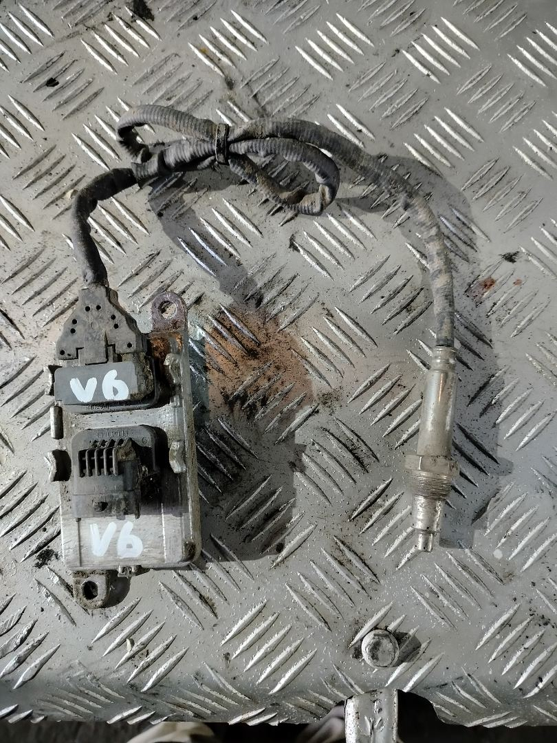 Датчик NOx Volvo FH 3 поколение 2013, 12.8 л., D13C500, дизель, АКПП, серый, правый руль, 22219283, 22315990, 22827993 - фото №1