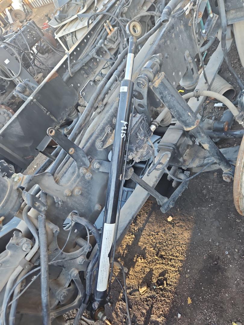 цилиндр подъёма кабины MAN TGX 1 поколение 2018, 12.4 л., D 2676 LF 51, дизель, АКПП, белый, правый руль, 81417236124, 81417236138, 85417236030 - фото №1