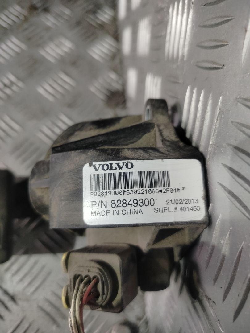педаль Volvo FH 3 поколение 2014, 12.8 л., D13C500, дизель, АКПП, белый, правый руль, 84541221, 82849300, 84412494, 84416421 - фото №1
