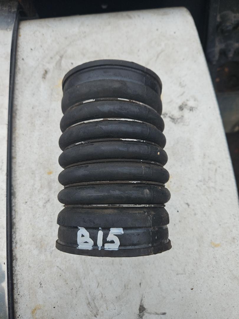 патрубок интеркулера Mercedes-Benz Actros 3 поколение (MP3) 2013, 11.9 л., OM 541.976, дизель, робот, белый, правый руль, A0030940982 - фото №1