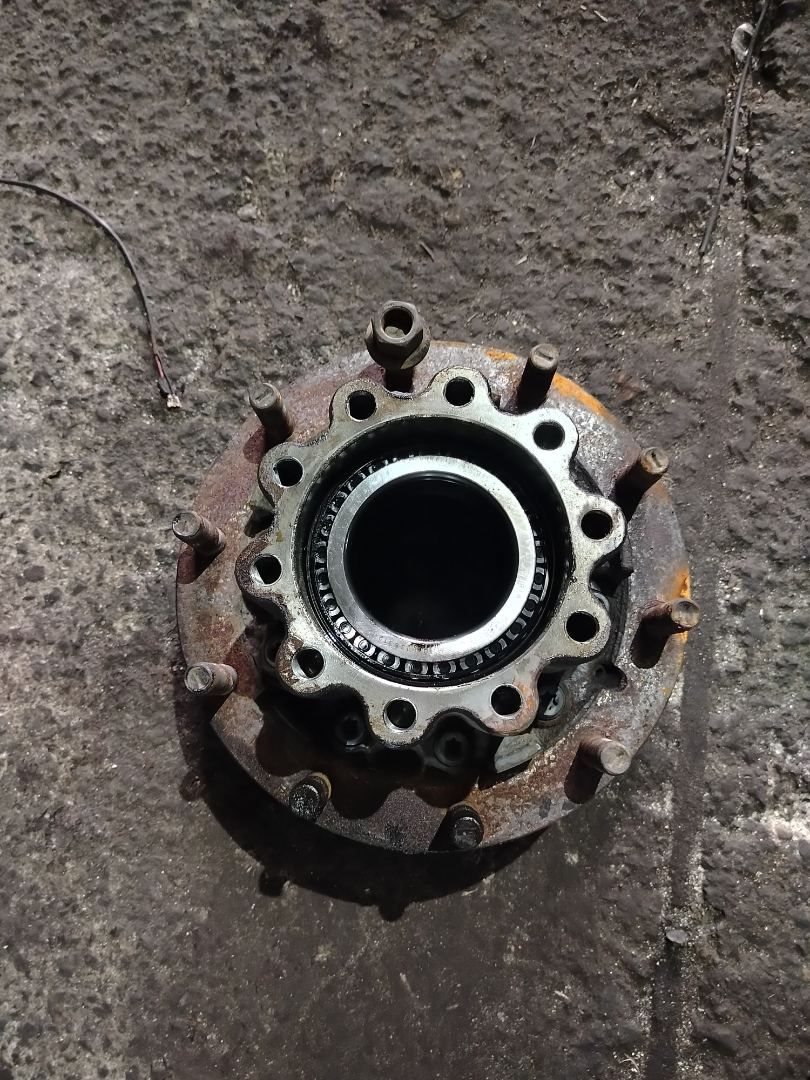 ступица задняя Mercedes-Benz Actros 4 поколение (MP4) 2016, om471.926, дизель, АКПП, белый, правый руль, A9463560201, A9603561801 - фото №1