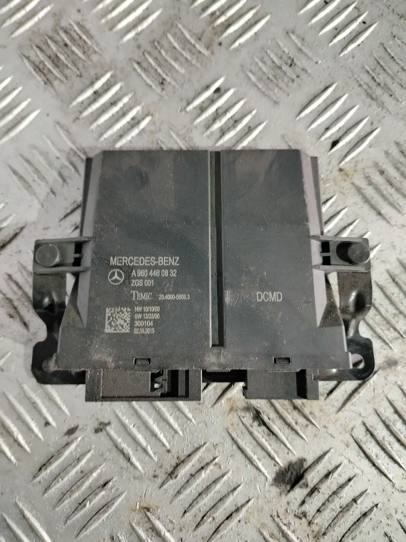 блок управления (другие) Mercedes-Benz Actros 4 поколение (MP4) 2015, 12.8 л., OM 471.900, дизель, белый, правый руль, A9604460832, A9604460632, A9604460532, A9604460432 - фото №1
