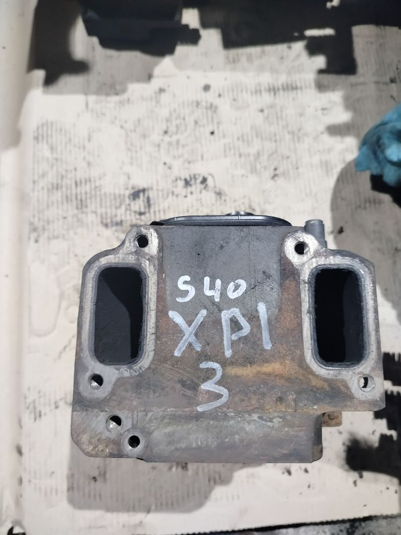 головка блока цилиндров Scania G 2 поколение 2010, 12.7 л., DC 13.05, дизель, красный, грузовик, 1921303, 2005283, 2330322, 1874583, 1855950, 1849155, 570993 - фото №1