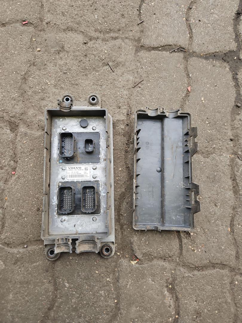 блок управления светом Volvo FH 3 поколение 2013, 12.8 л., D13C500, дизель, АКПП, серый, правый руль, 21855931, 22149717, 21865819 - фото №1