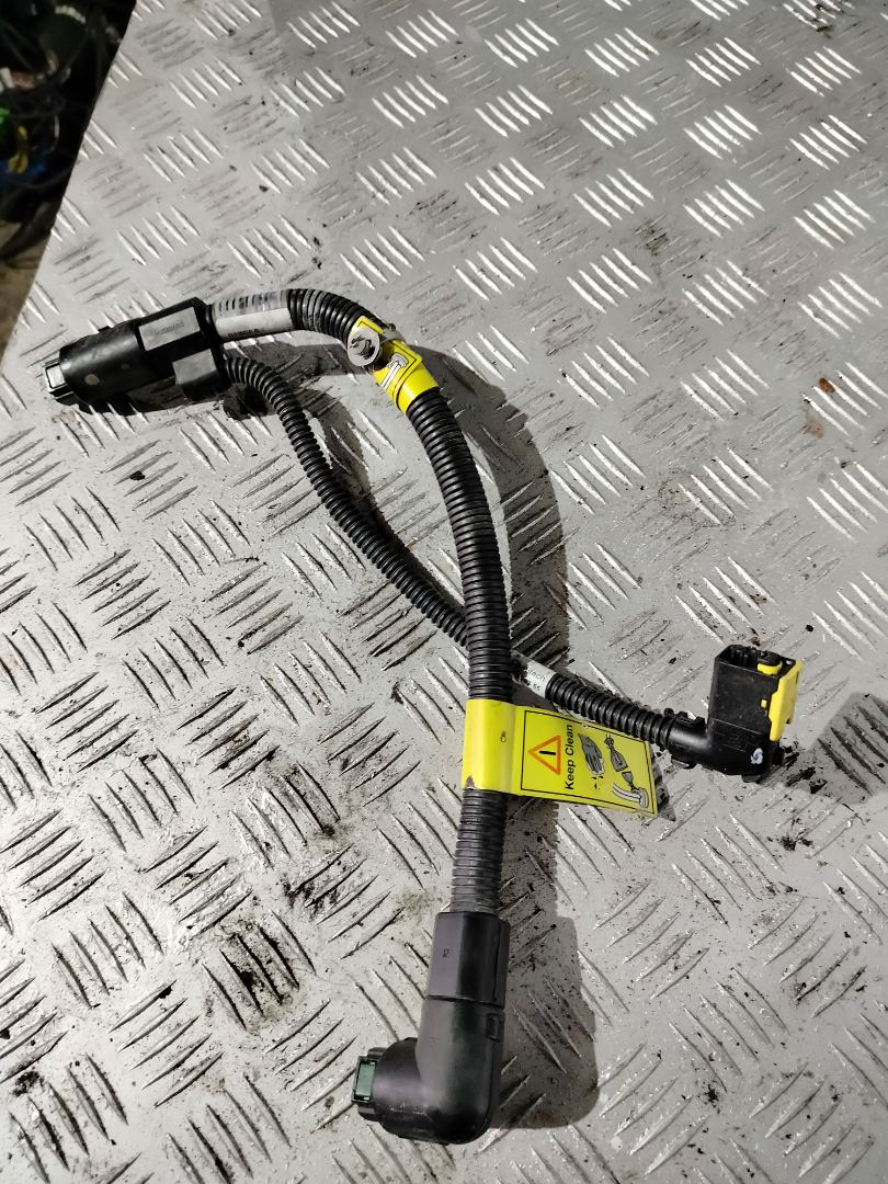 патрубок (трубопровод, шланг) Volvo FH 3 поколение 2014, 12.8 л., D13K500, дизель, белый, правый руль, 22330355 - фото №1