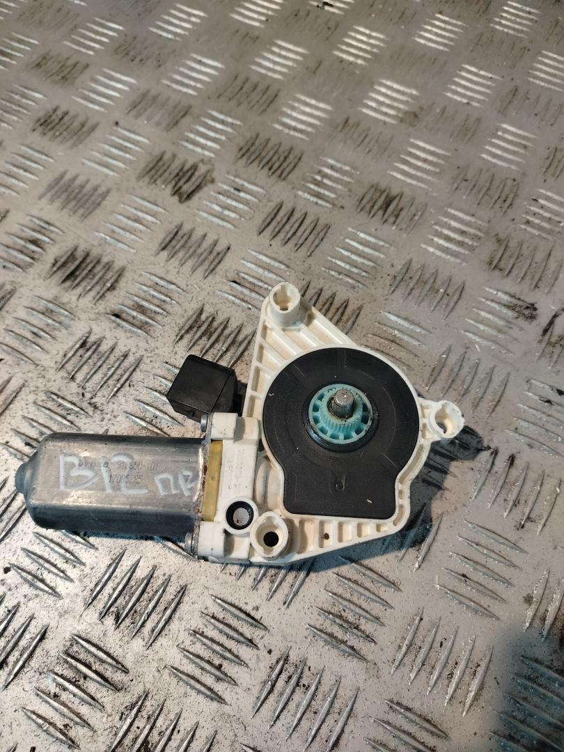 моторчик стеклоподъемника Mercedes-Benz Actros 4 поколение (MP4) 2015, 12.8 л., OM 471.900, дизель, МКПП, белый, правый руль, A9607201246, A55383110, A60079110, 910650101 - фото №1