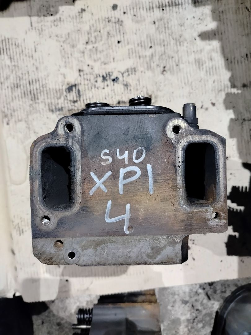 головка блока цилиндров Scania G 2 поколение 2010, 12.7 л., DC 13.05, дизель, красный, грузовик, 1921303, 2005283, 2330322, 1874583, 1855950, 1849155, 570993 - фото №1