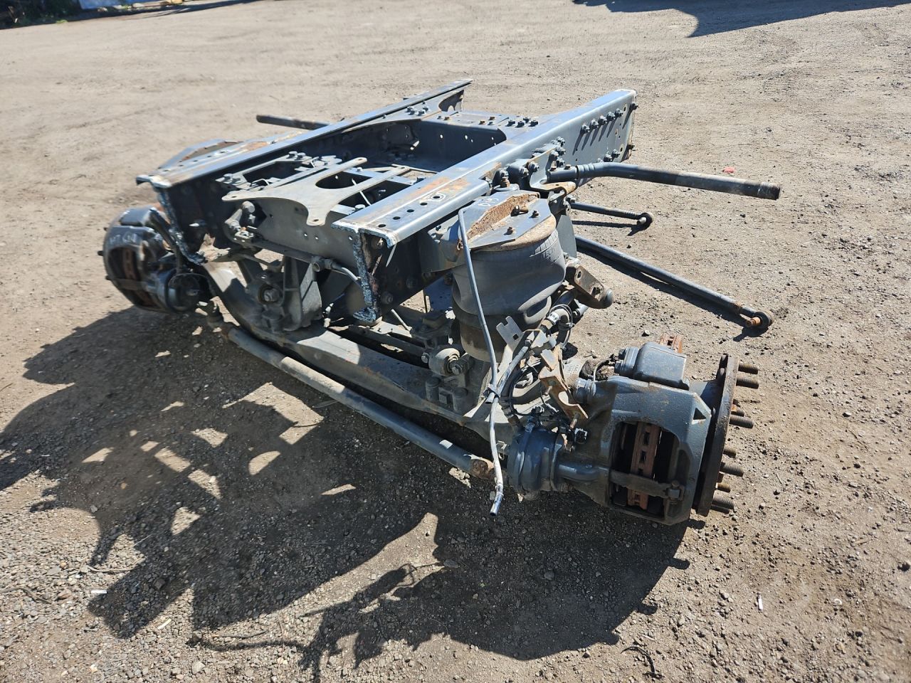 мост дополнительный (ленивец) DAF XF 106 1 поколение 2017, MX-13, белый, правый руль - фото №1