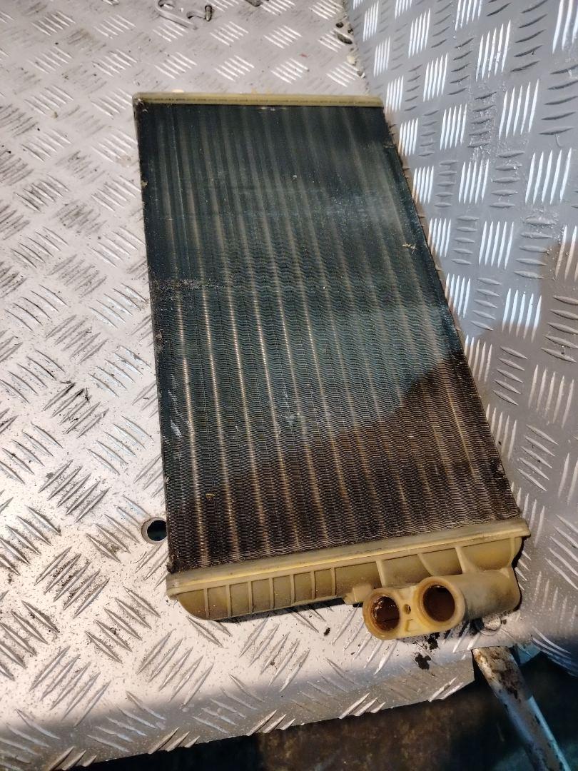 радиатор отопителя (печки) Mercedes-Benz Actros 1 поколение (MP1) (1996 - 2003), 9247187505 - фото №1