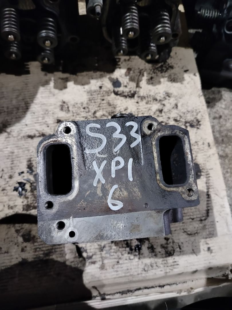 головка блока цилиндров Scania P 3 поколение 2012, 12.7 л., DC 13.05, дизель, голубой, грузовик, 1921303, 2005283, 2330322, 1874583, 1855950, 1849155, 570993, 2026054 - фото №1