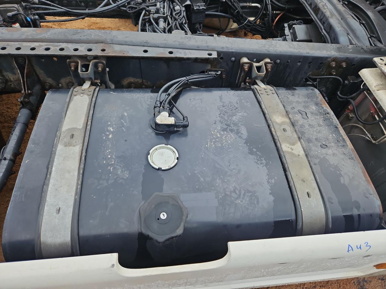 бак топливный MAN TGX 1 поколение 2018, 12.4 л., D 2676 LF 52, дизель, АКПП, белый, правый руль, 81122015554, 81122015814 - фото №1