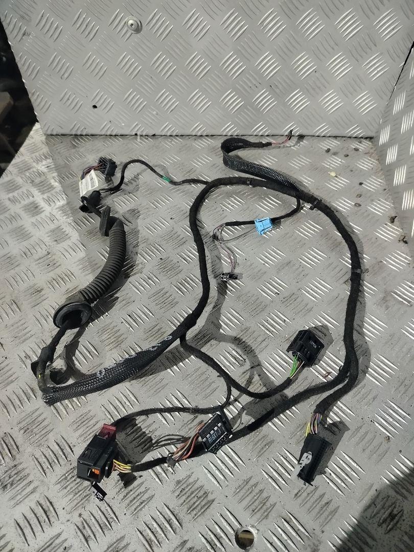 дверная проводка Mercedes-Benz Actros 4 поколение (MP4) 2016, om471.926, дизель, АКПП, белый, правый руль, QXVK87, XVK87 - фото №1