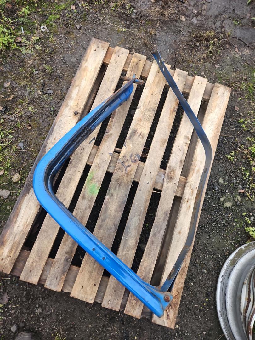 крепление бака топливного DAF XF 105 2 поколение 2013, 12.9 л., MX 340, дизель, АКПП, белый, правый руль, 1441804 - фото №1