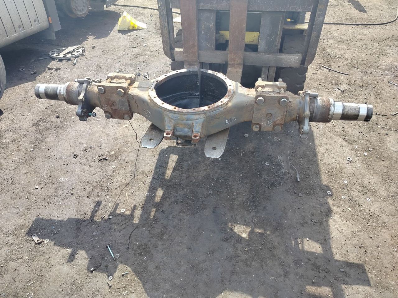 балка подвески задняя Mercedes-Benz Actros 4 поколение (MP4) 2016, om471.926, дизель, АКПП, белый, правый руль, A9603502430 - фото №1