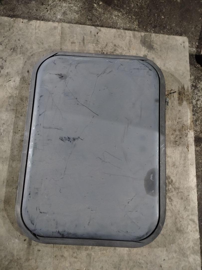 люк Mercedes-Benz Actros 4 поколение (MP4) (2011 - 2026), A9608300442, A9438300142, A9608300142, A9607840056, A9607801909 - фото №1