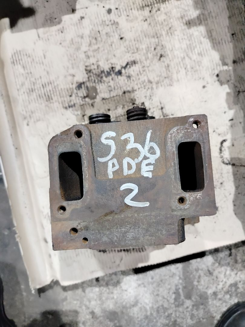 головка блока цилиндров Scania 4-Series 2008, 1450057, 1448282, 2128881, 1912792, 1846125, 1743124, 1421746, 1420001, 1412089, 1395661, 1371159 - фото №1