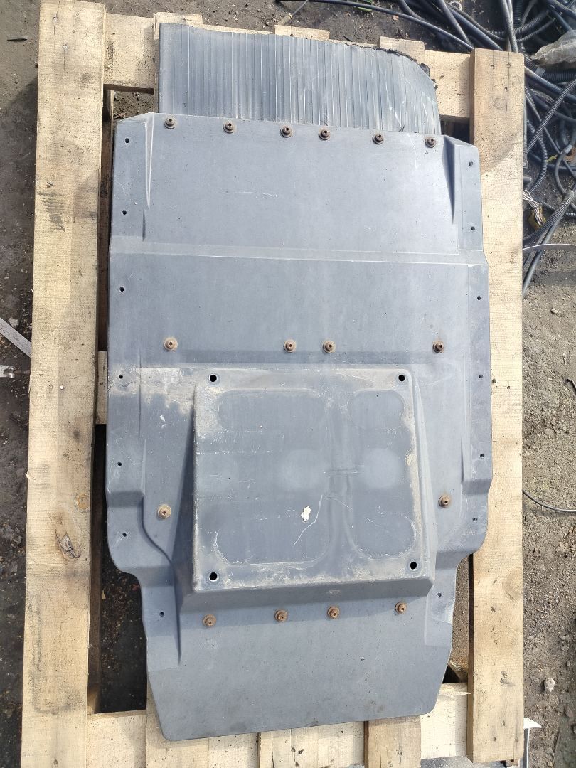 крыло MAN TGX 1 поколение 2018, 12.4 л., D 2676 LF 52, дизель, АКПП, белый, правый руль, 81612100462, 81664100183, 81664100182 - фото №1