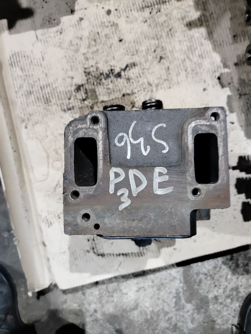 головка блока цилиндров Scania R 3 поколение 2007, 1450057, 1448282, 2128881, 1912792, 1846125, 1743124, 1421746, 1420001, 1412089, 1395661, 1371159 - фото №1